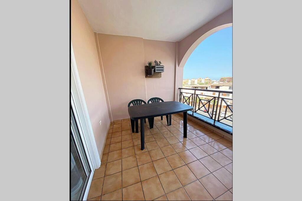 Dinastia De La Reina Apartment Arona  Ngoại thất bức ảnh
